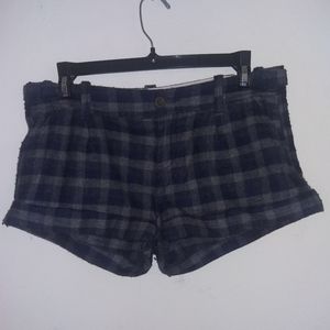 Abercrombie and Fitch blue plaid pre cuffed short